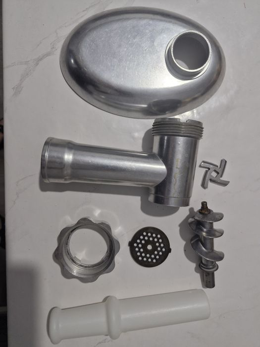 Мясорубка электрическая