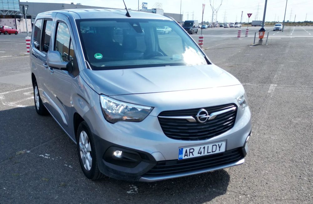 Opel Combo Opel combo 1.2 Turbo 110cai Edition XL 7 locuri
