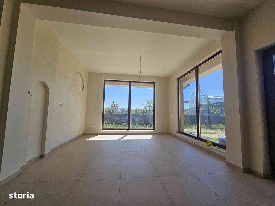 PF - Casa 4 camere (intabulata), 3 bai, la 1.5 km de bld Poitiers