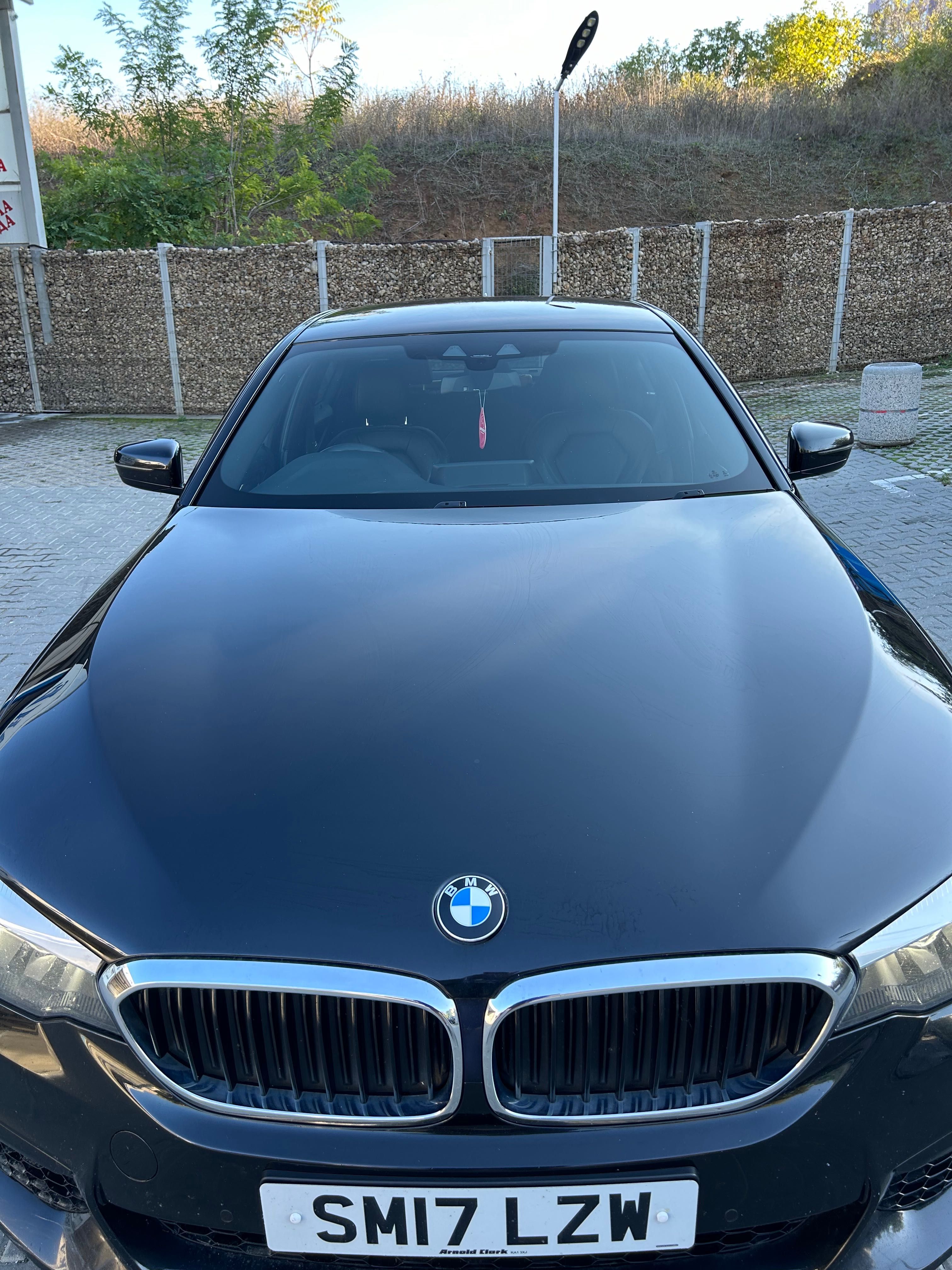 Кола     Bmw 520