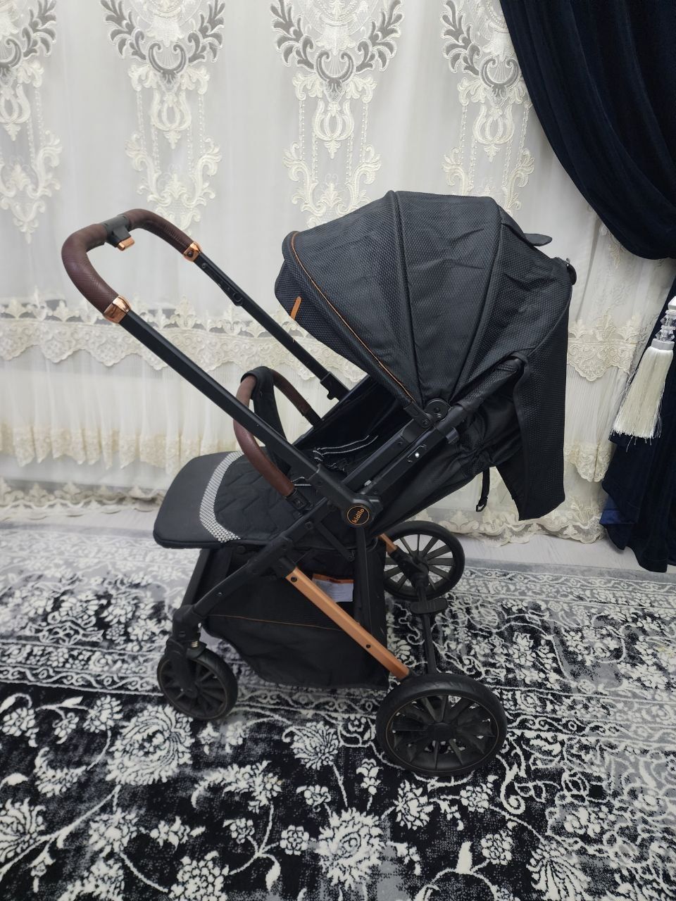 Продаётся коляска раскладная.