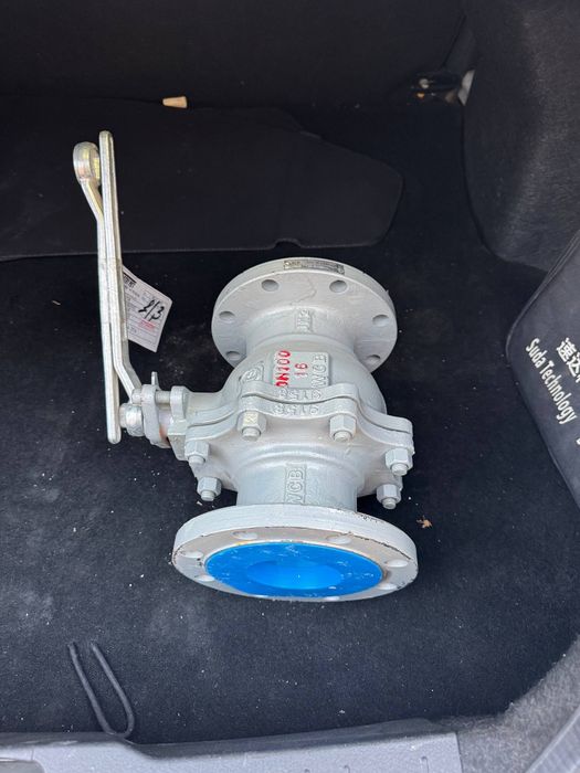 Срочно продаётся задвижка шаровой