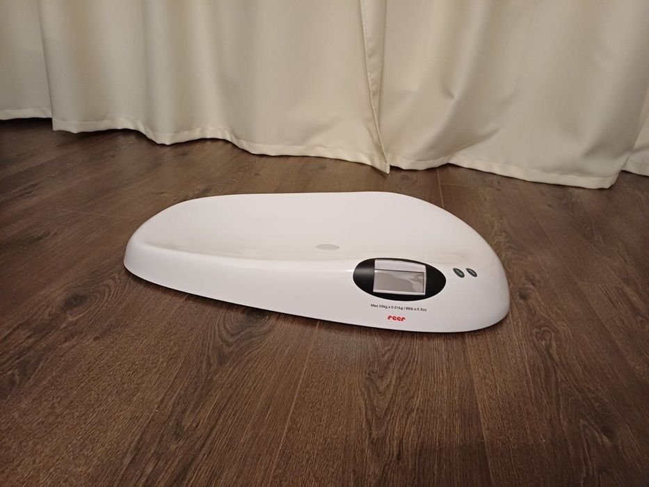 Музикална бебешка везна на марката reer