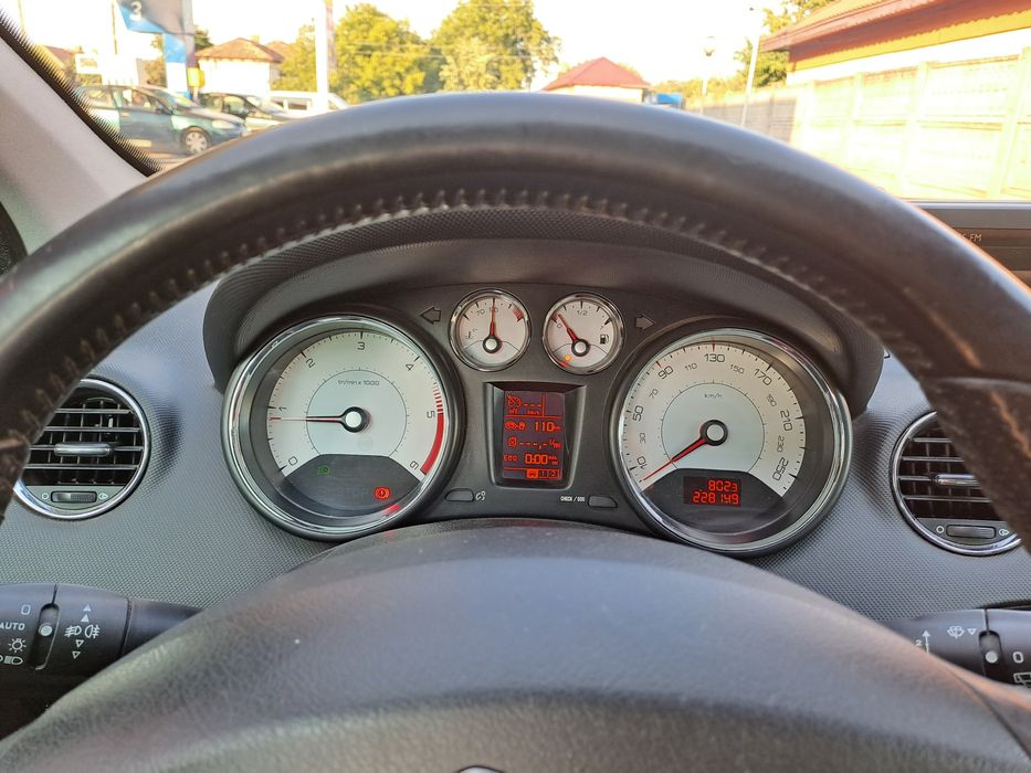 Schimb sau vând Peugeot 308 SW 2012 1.6 hdi