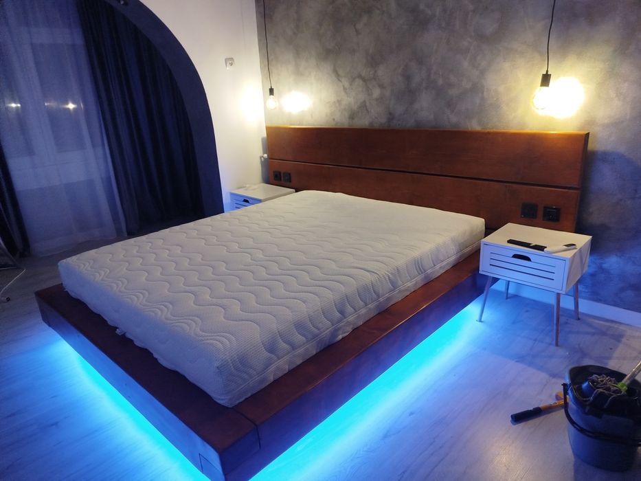 Pat lemn masiv efect levitare