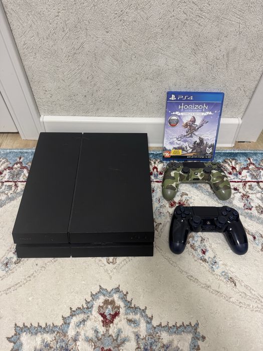 PS4 2 джойстика и 2 игры