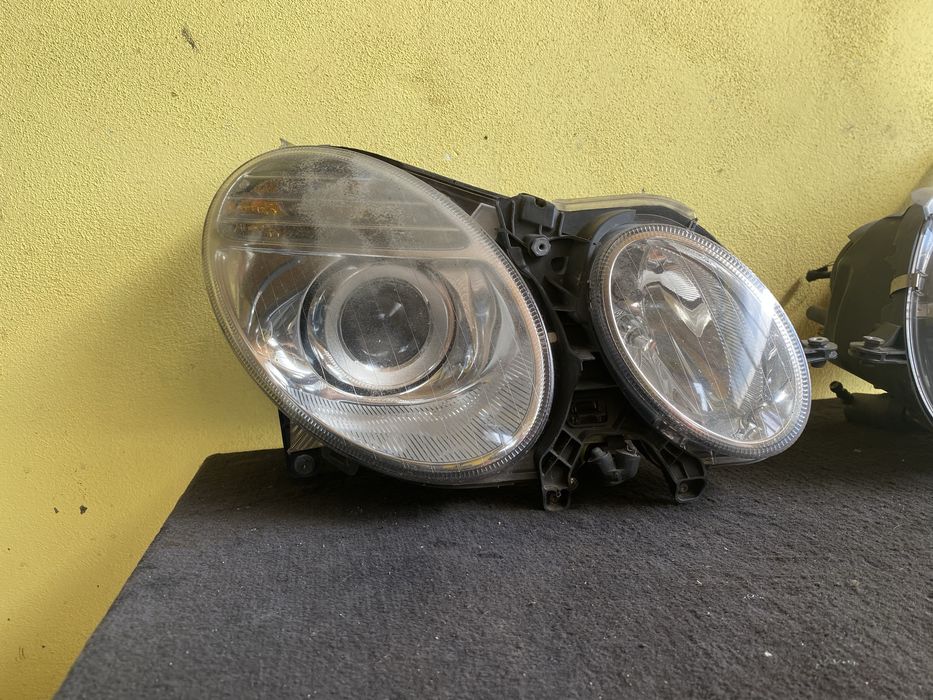 Faruri St/Dr Xenon Mercedes E W211 Facelift Pret 1000 lei bucata