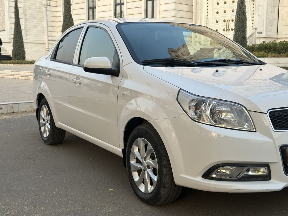 Nexia 3 sotiladi 2020 yil tozza kiraska 54000 km