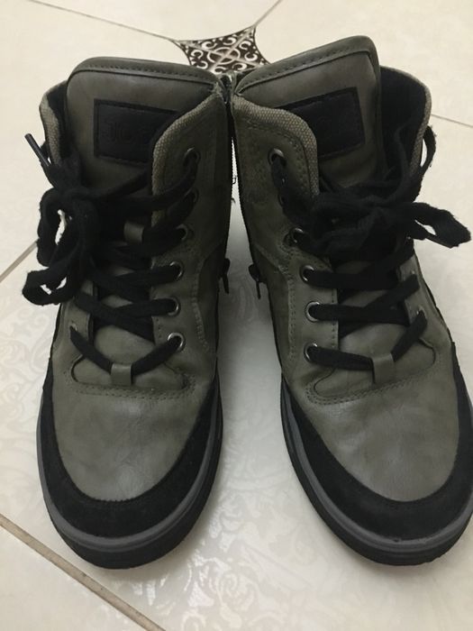 Кроссовки демисезонные