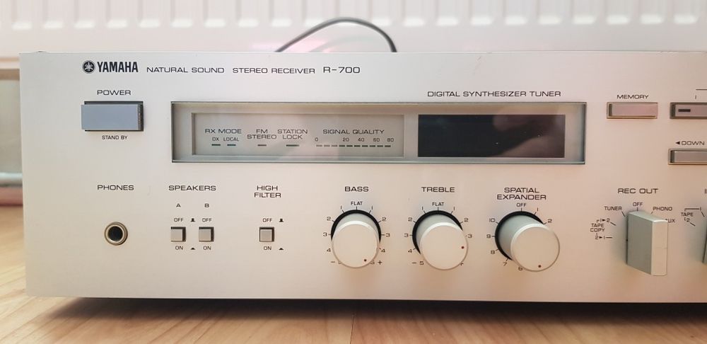 Amplificator Yamaha R-700. Vintage, (statie amplificare)