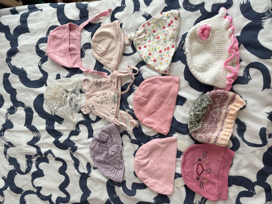 Loturi pulovere, geci, caciulite, sosete, papuci fetite 0-3l