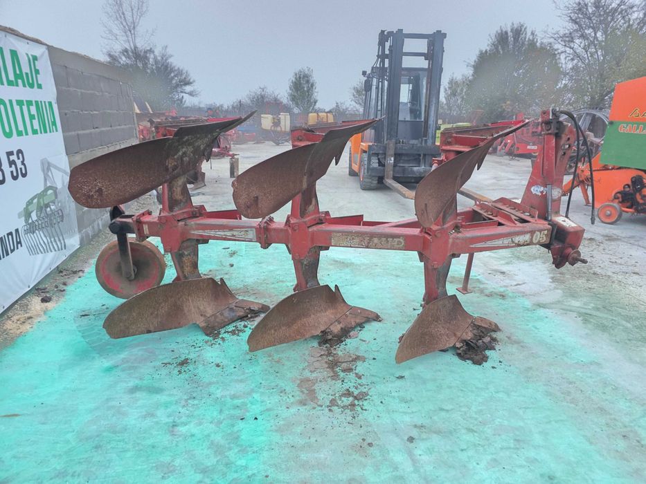 Plug Naud reversibil  cu 3 brazde