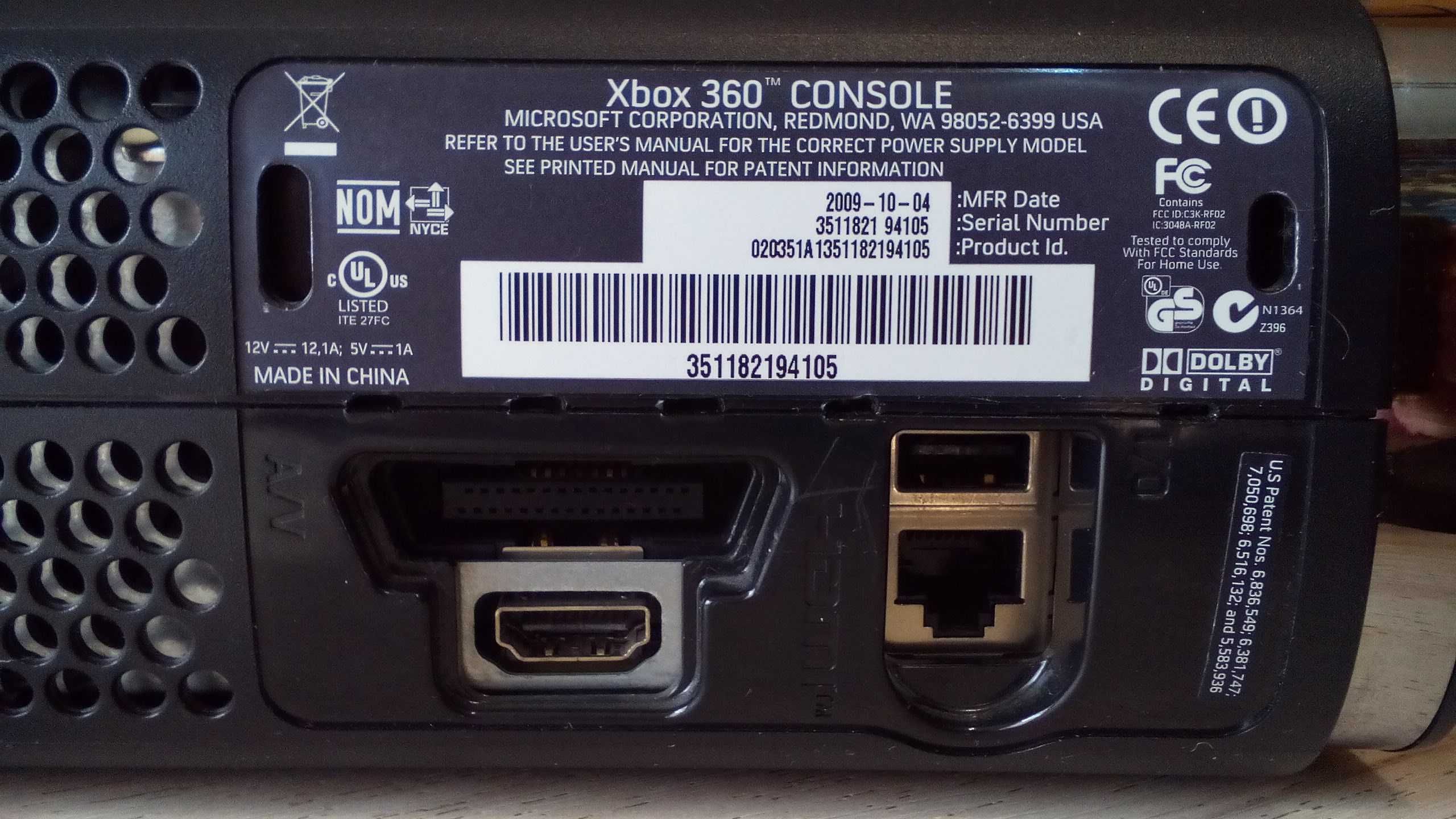 Конзола Xbox 360 в перфектно състояние. 120 GB хард диск с игри