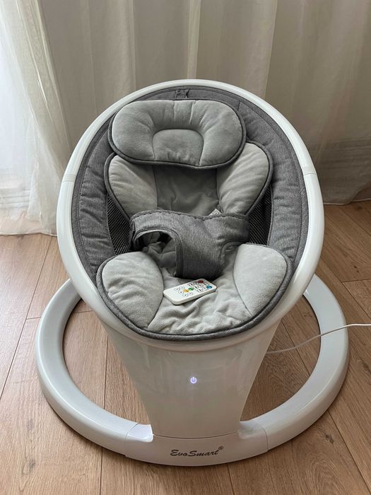 Leagan Electric EvoSmart Multifunctional pentru bebelusi alb/gri