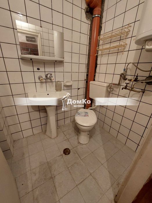 Продава се Тристаен апартамент в Шумен, Томбул джамия - 85 кв.м за 1128 €/кв.м - Снимка #4