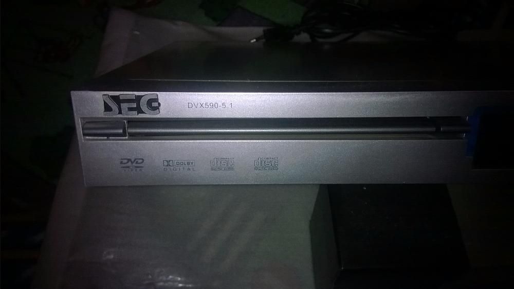 dvd cu usb si card