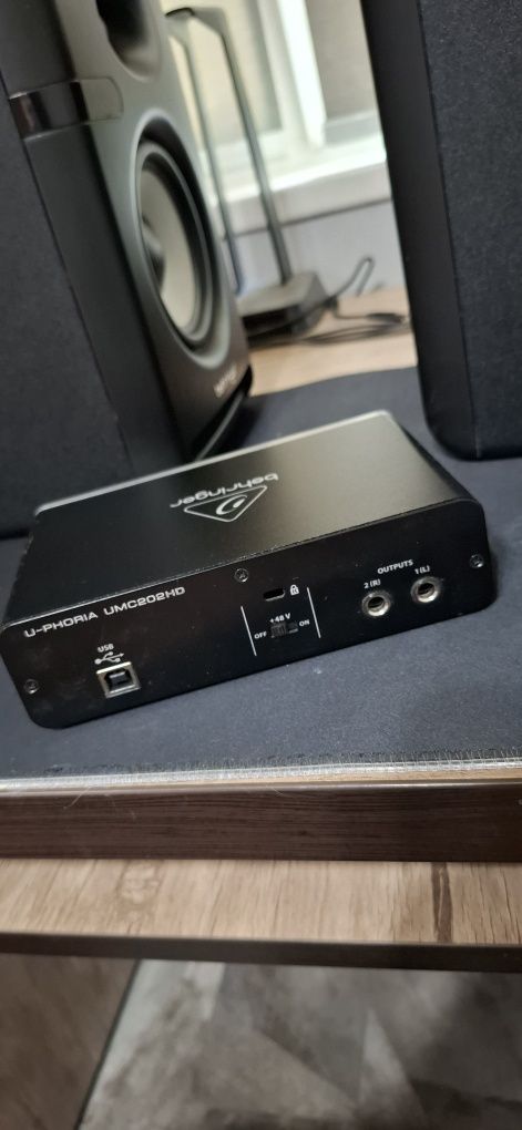 Behringer UMC202HD