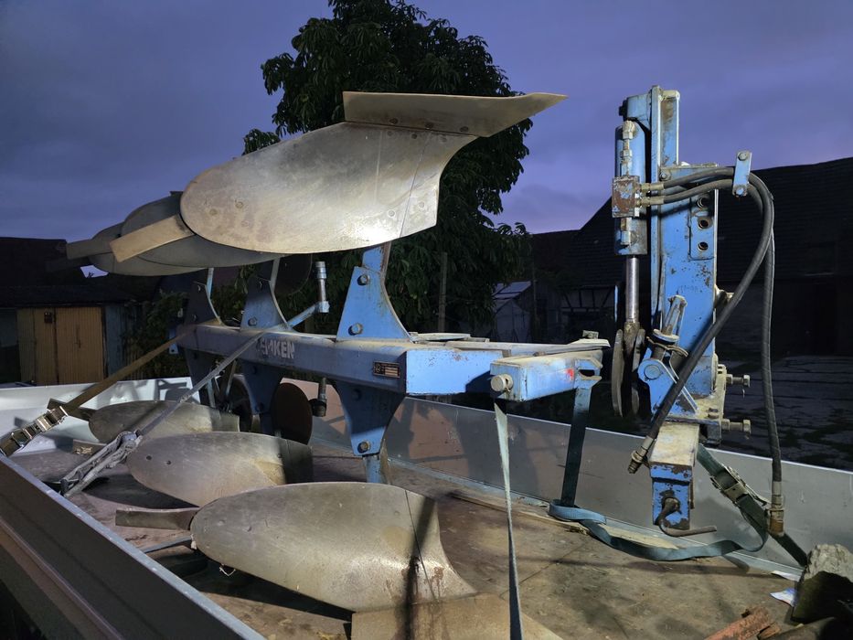 Plug reversibil hidraulic 3 brazde cormane Lemken Opal 110