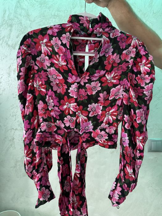 Camasi zara , bershka