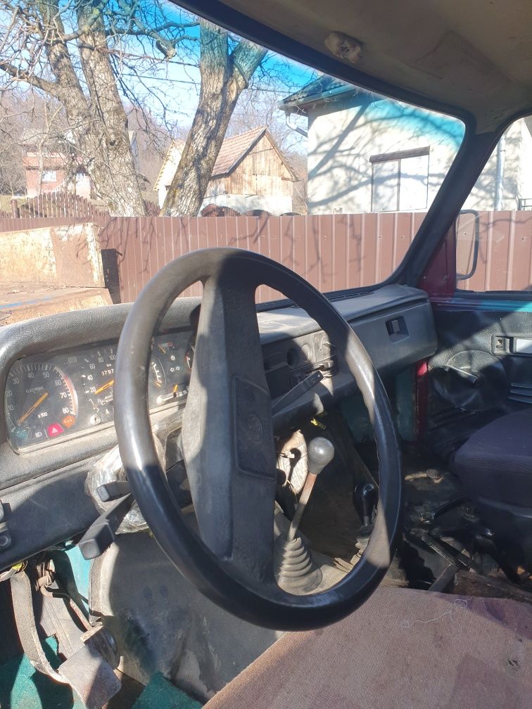 Vând camionetă Aro