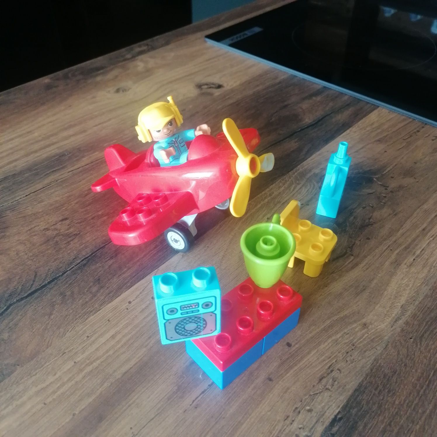 Lego Duplo летище, пожарна и самолет