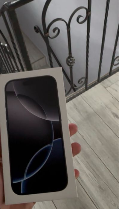 iPhone 16 pro 128gb black 100% battery health