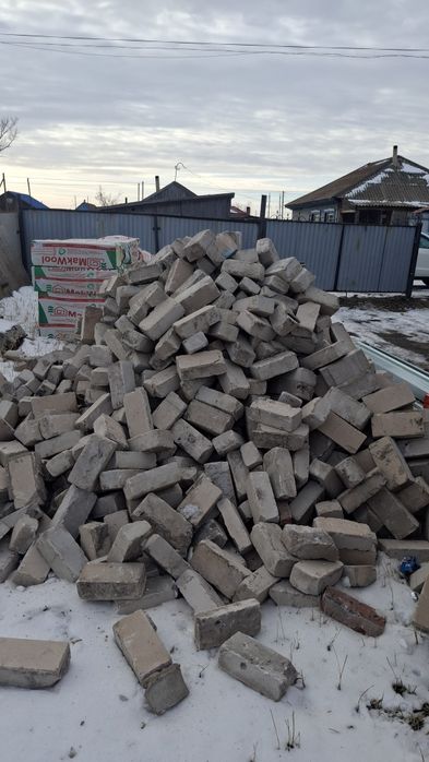 Кирпичь б/у продам