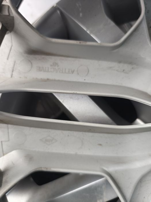 Capace originale Renault R16 pt jante structurate