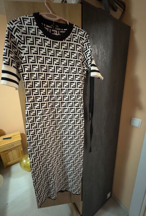 Рокля Fendy  нова