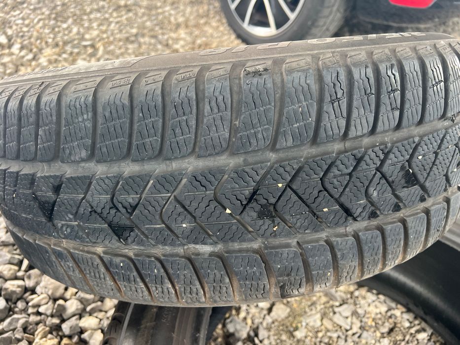 Pirelli sottozero 215 50 18