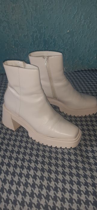 Ботинки фирменные кожа 42 размер