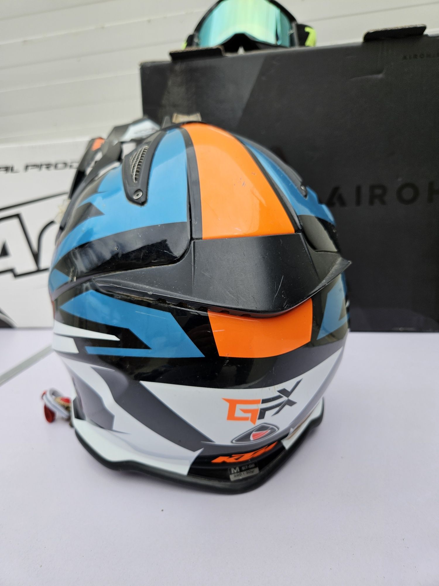 Airoh aviator KTM размер M