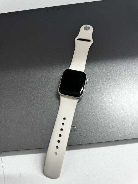 Apple watch se 40mm starlight