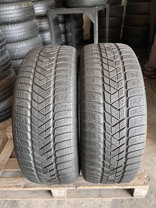 2 anvelope iarna 235/60/18 , Pirelli , DOT 2021