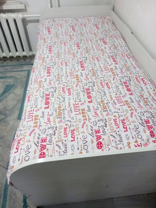 Кровать для взрослого. Белая . Из дерева