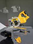 Circular Dewalt DCS 777
