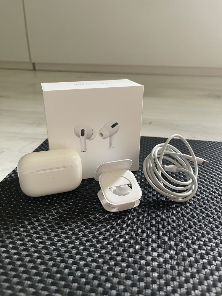Безжични слушалки AirPods Pro