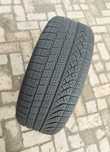 O bucată 245/50 R19 M+S iarnă - una Pirelli Goodyear