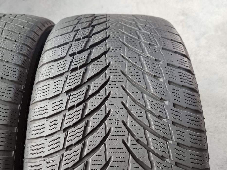 245/40/18 Nokian 2Броя: 200лв 6.5мм