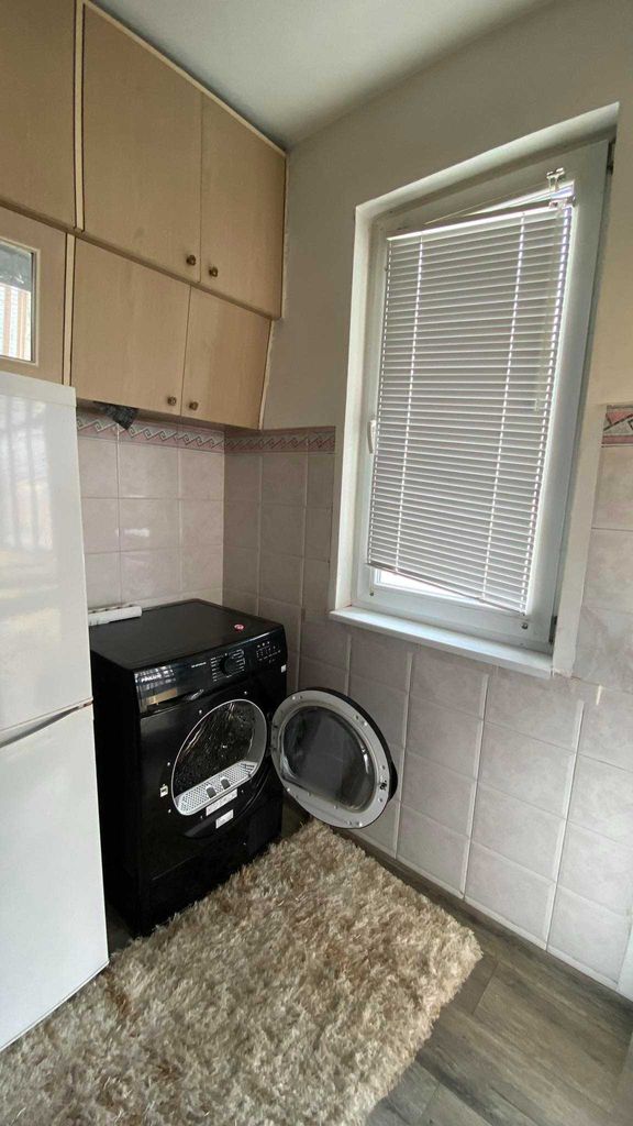 Продава се Четиристаен апартамент в Търговище, Център - 114 кв.м за 984 €/кв.м - Снимка #11
