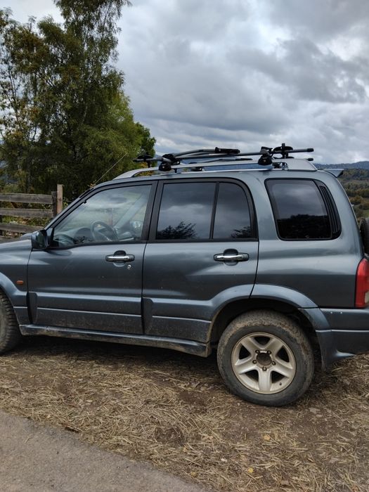 Vând suzuki vitara