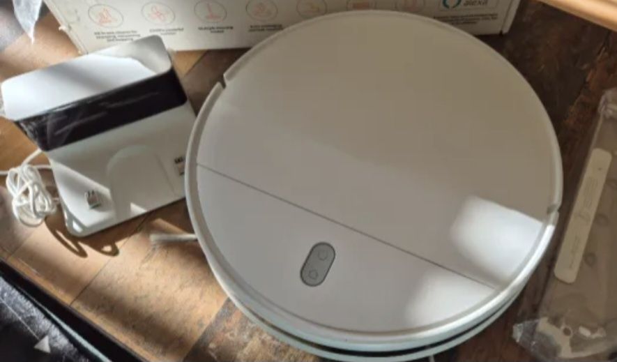 Робот прахосмукачка Xiaomi Mi Robot Vacuum Mop Essential