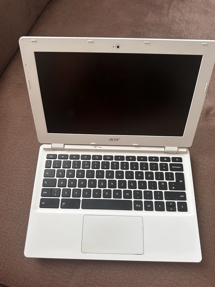 Лаптоп мини acer