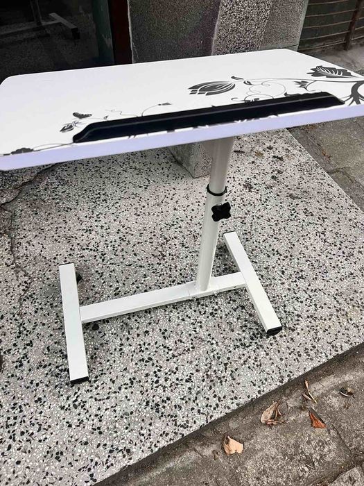 Маса регулируема за лаптоп ученик