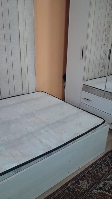 Продам кровать полуторка