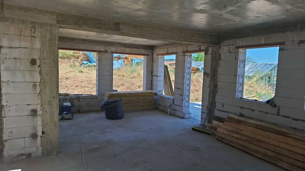 Casa de vanzare  in Mintia in spate la Kaufmann