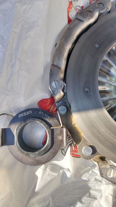 Vând disk ambreiaj Peugeot 107 marca LUK ( .