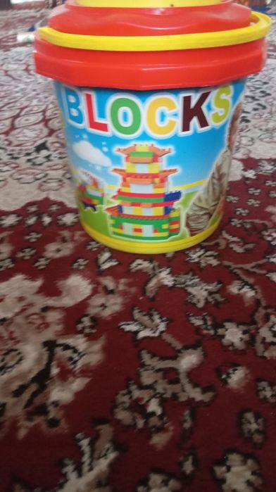 Faqat qopqogʻi yorilgan.