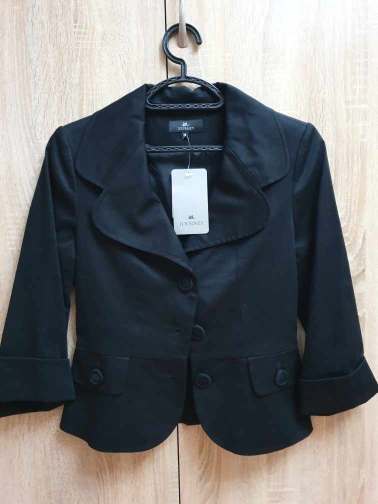 Пиджак черного цвета