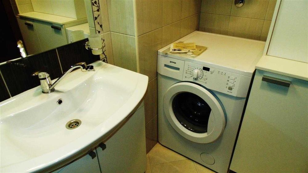 Дава се под наем Тристаен апартамент в Бургас, Славейков - 81 кв.м за 229.5 € - Снимка #4